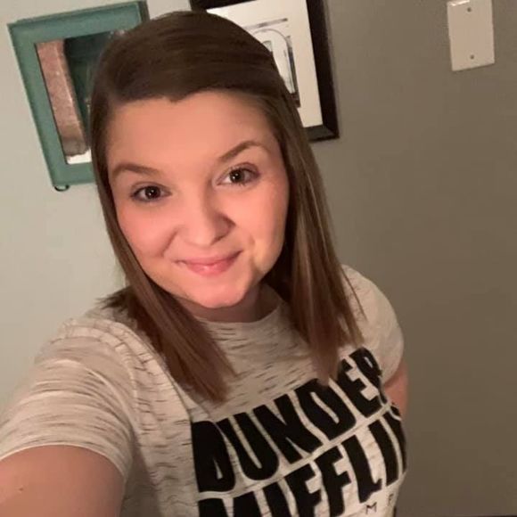 Meet your Posher, Lora - Picture 1 of 1